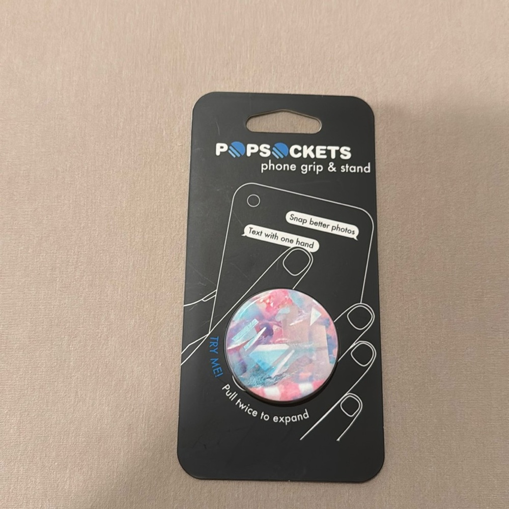 NWT Popsocket phone grip and stand